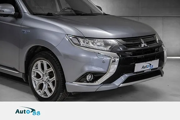 Mitsubishi Outlander 2017 photo 2