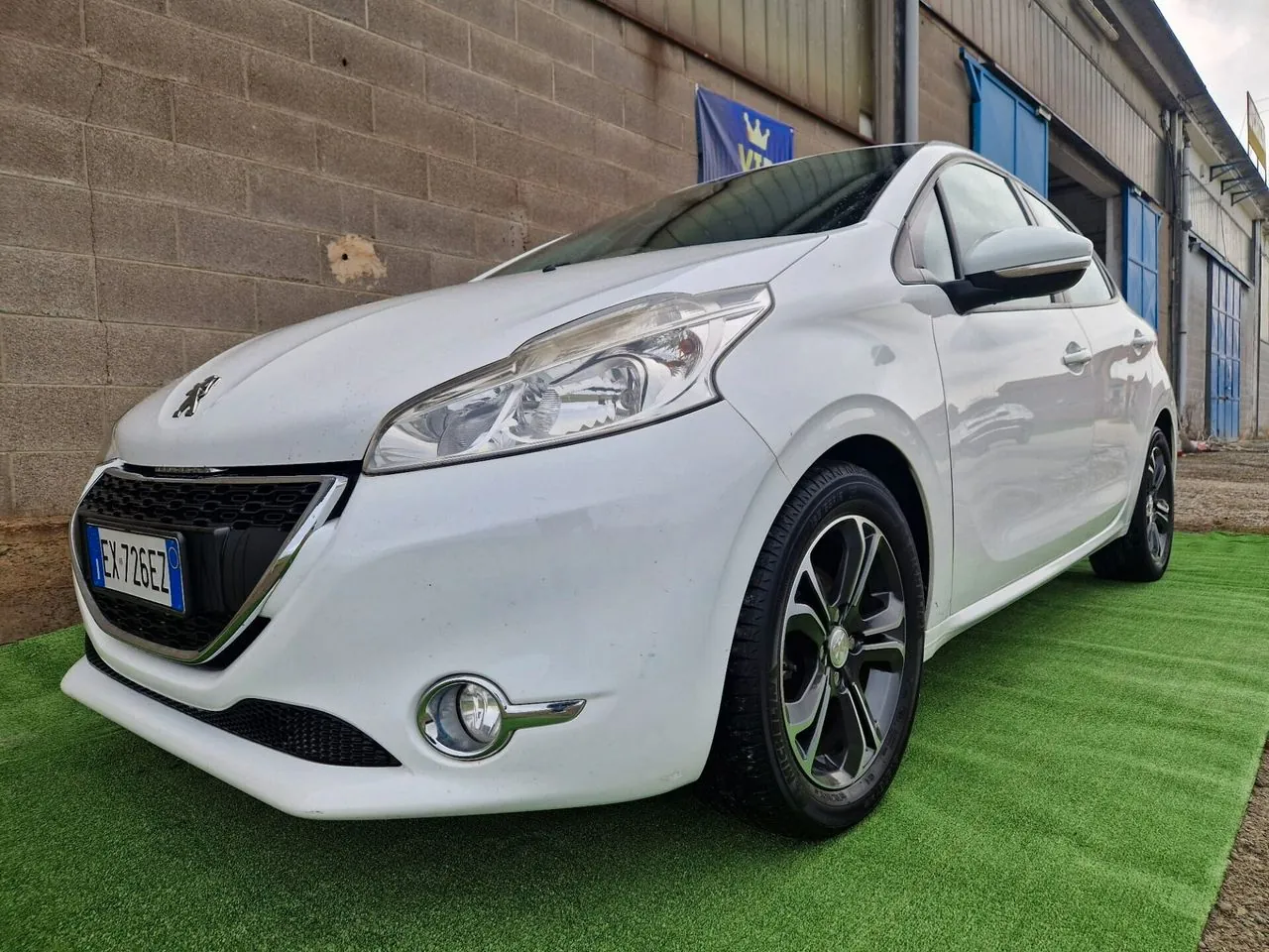 Peugeot 208 2014 photo 5