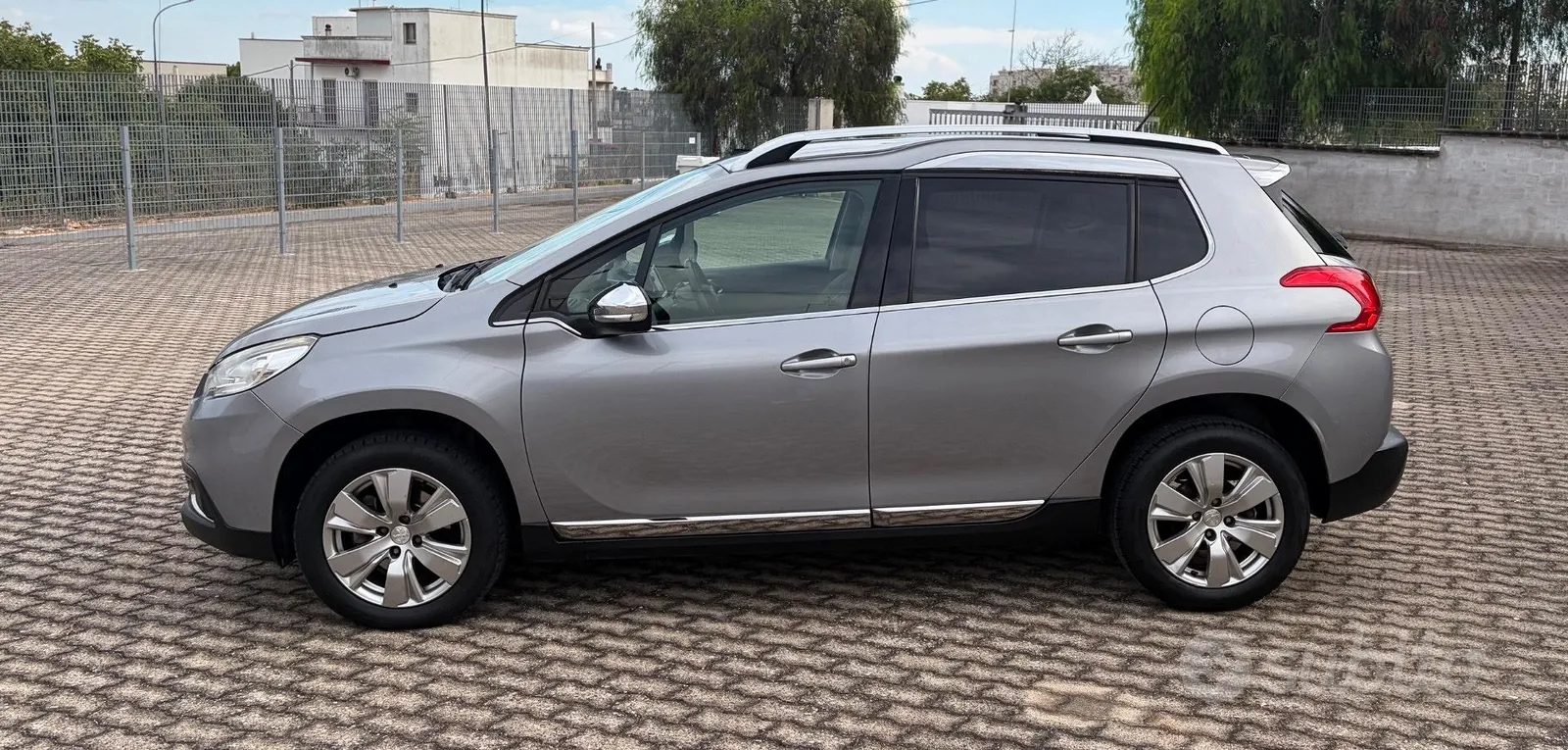 Peugeot 2008 2014 photo 3