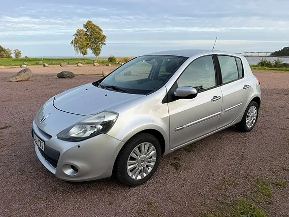 Renault Clio 2012 photo 4
