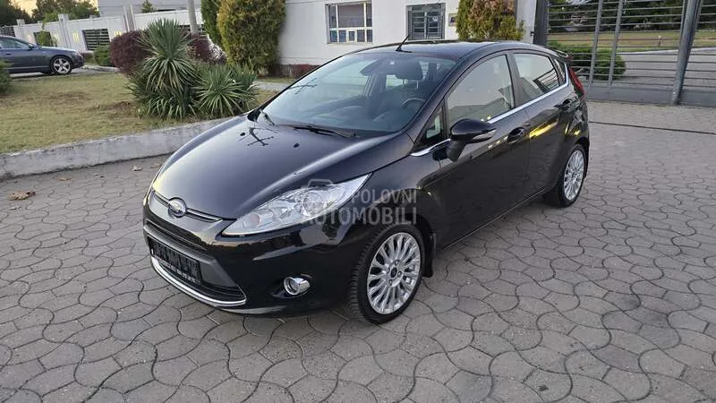 Ford Fiesta 2012 photo 2