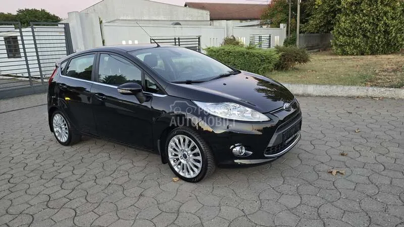 Ford Fiesta 2012 photo 4