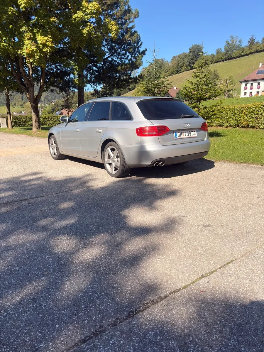Audi A4 2008 photo 2