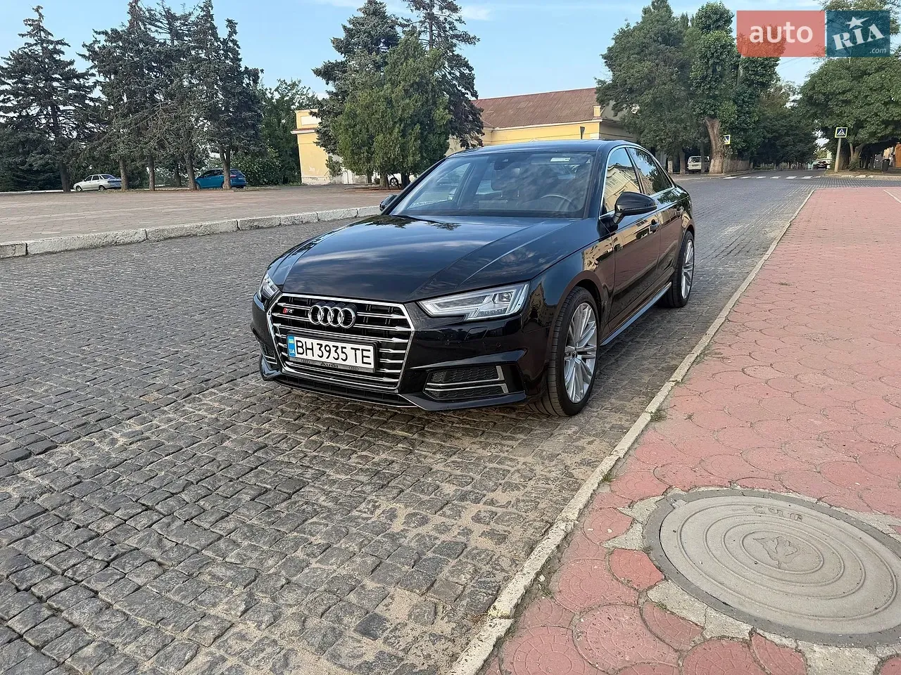 Audi A4 2018 photo 2