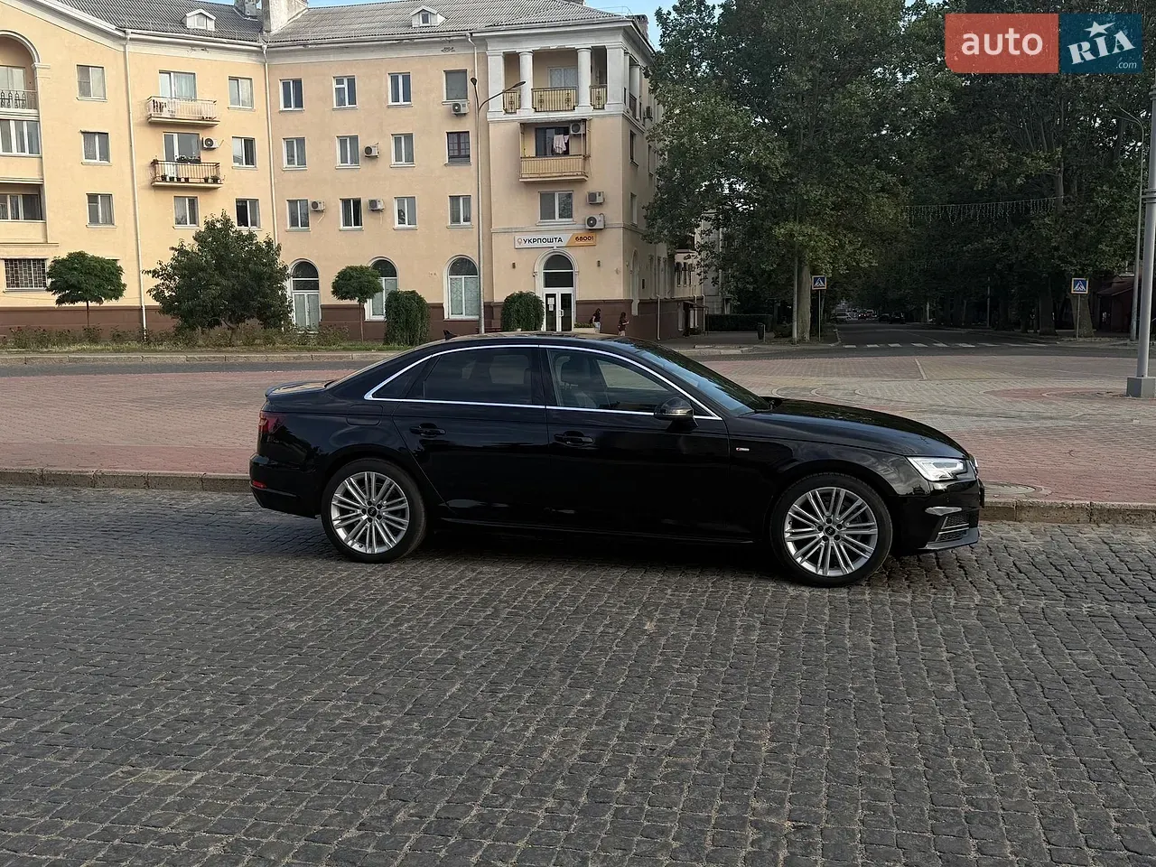 Audi A4 2018 photo 5