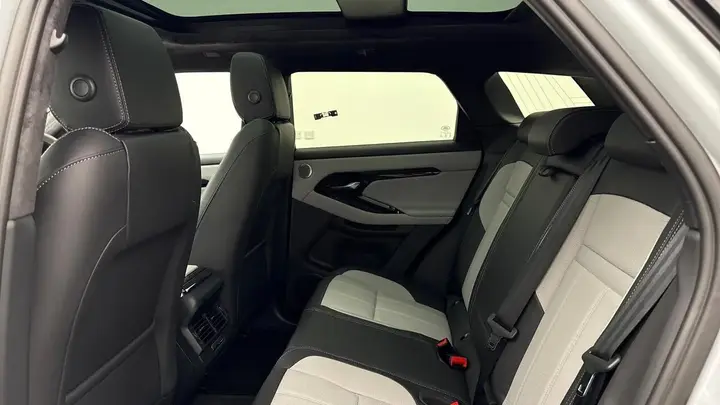 Land Rover Range Rover Evoque 2026 photo 4