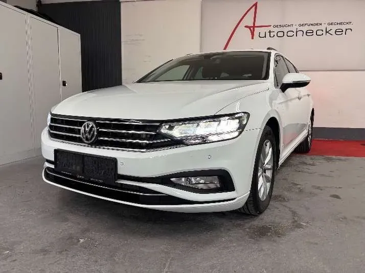 Volkswagen Passat 2020 photo 2
