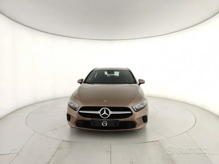 Mercedes-Benz A 180D 2022 photo 2