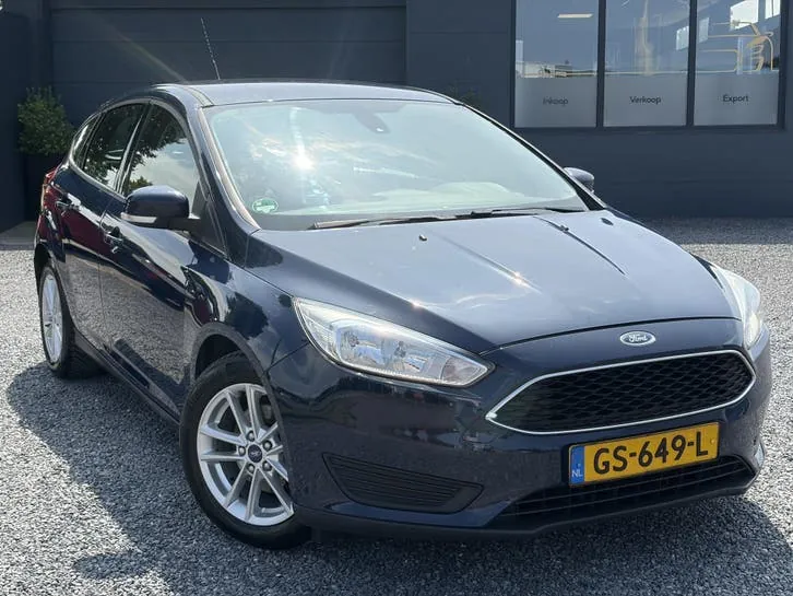Ford Focus 2015 photo 2
