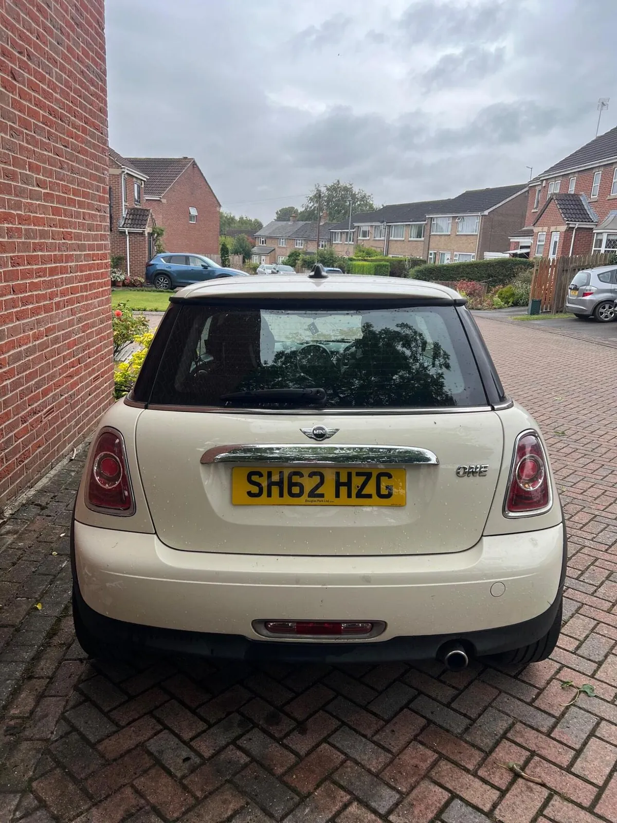 Mini Hatch 2012 photo 2