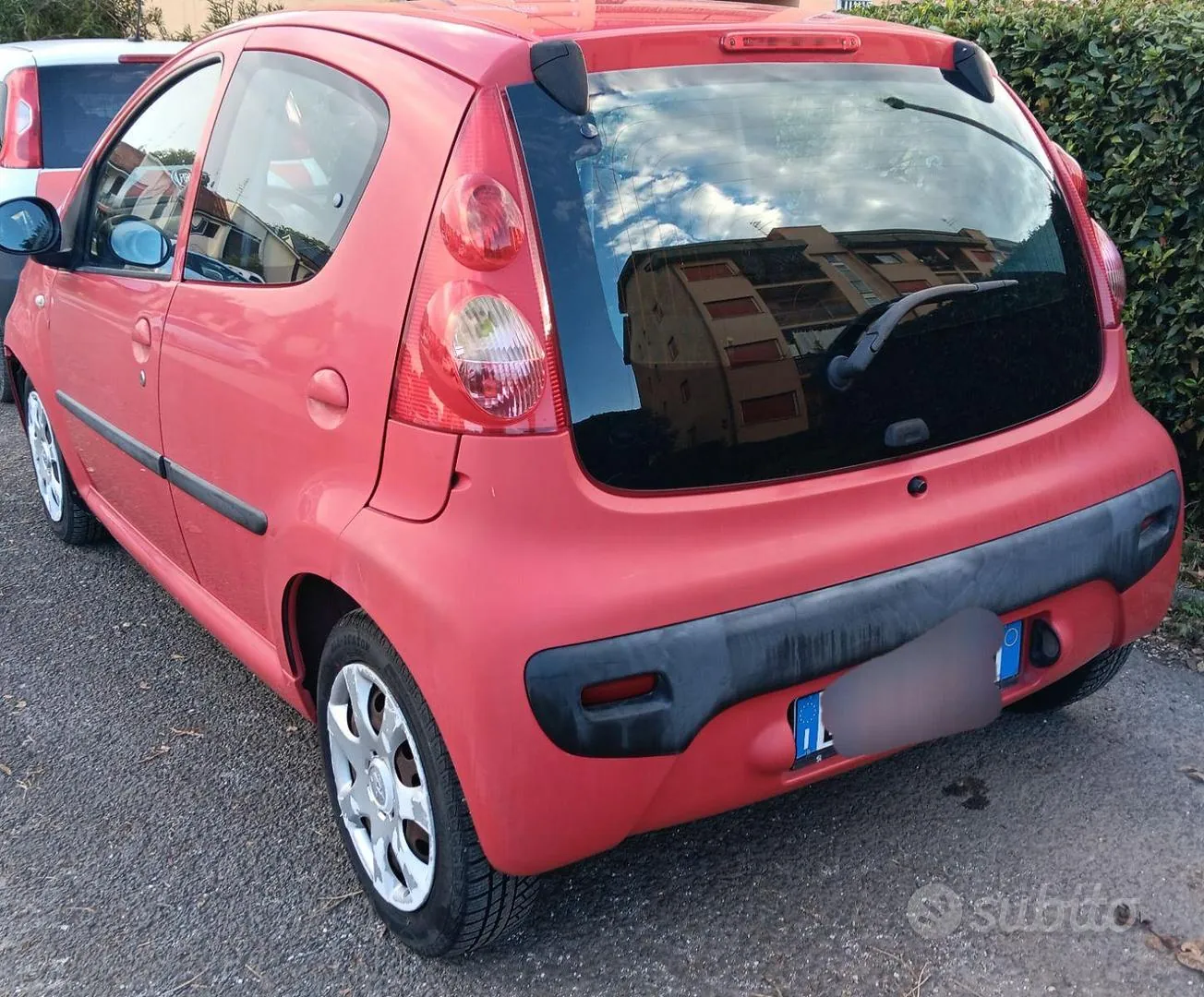 Peugeot 107 2011 photo 2