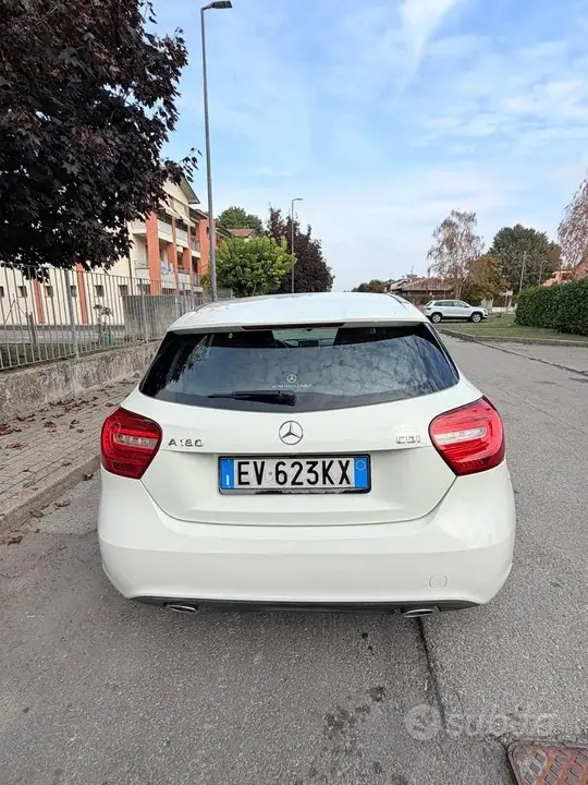 Mercedes-Benz A 180 2014 photo 4