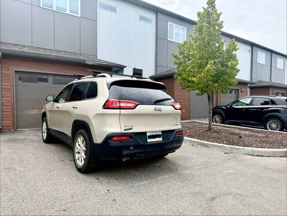 Jeep Cherokee 2015 photo 2