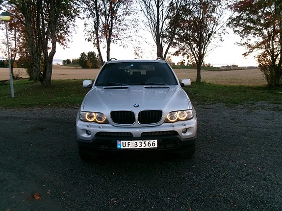 BMW X5 2004 photo 2