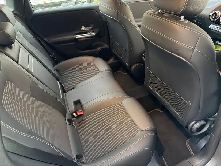 Mercedes-Benz B-Class 2019 photo 4