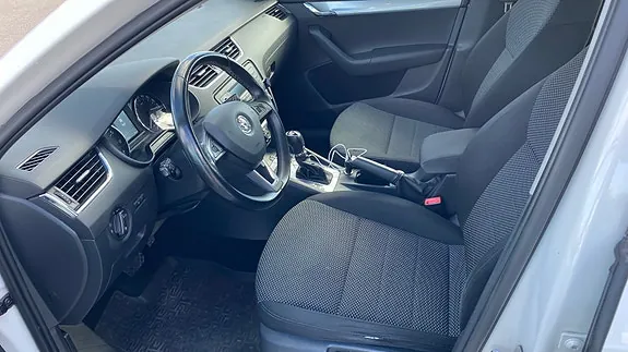 Skoda Octavia 2013 photo 4