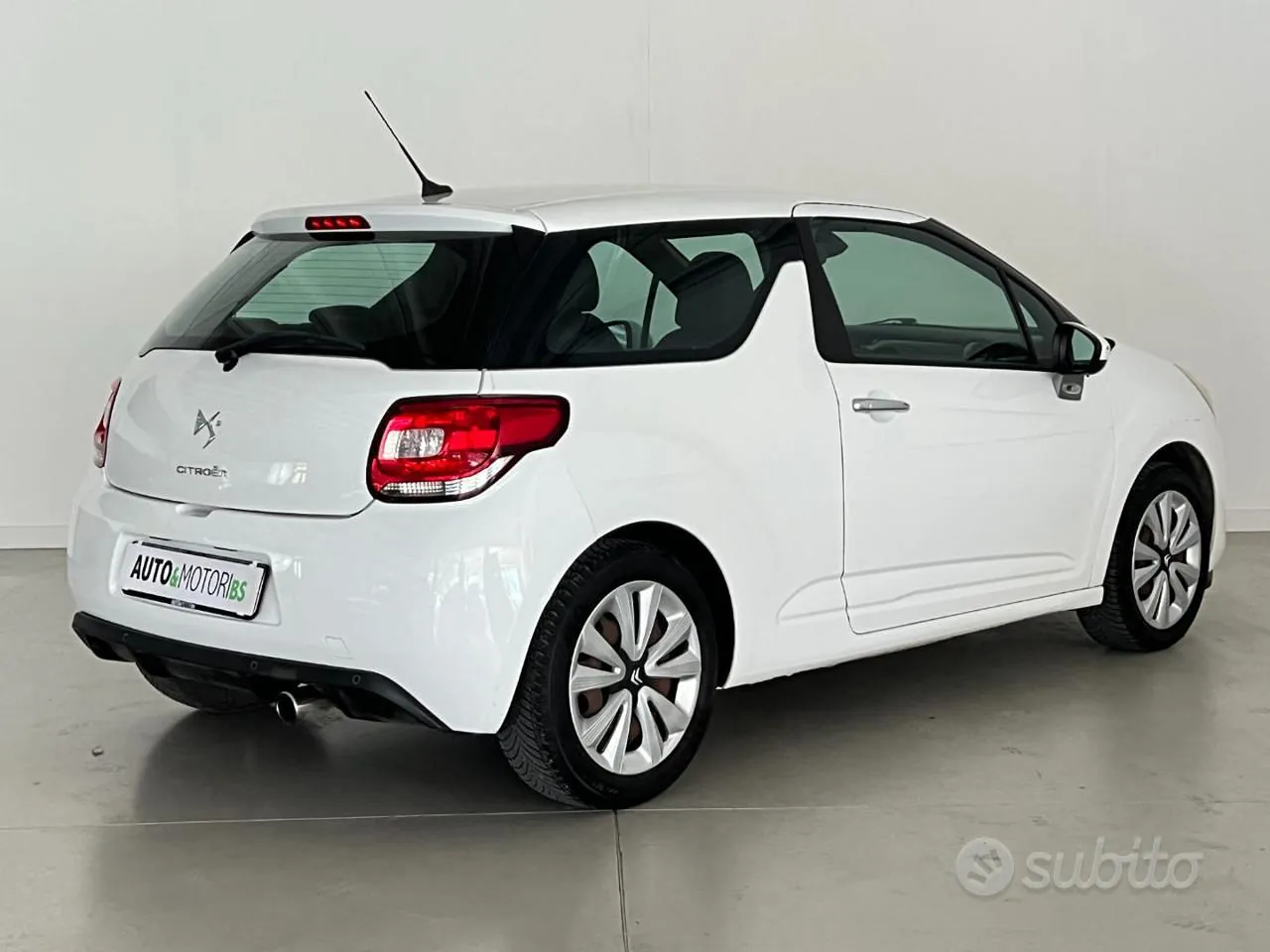 DS Automobiles Ds 3 2010 photo 4