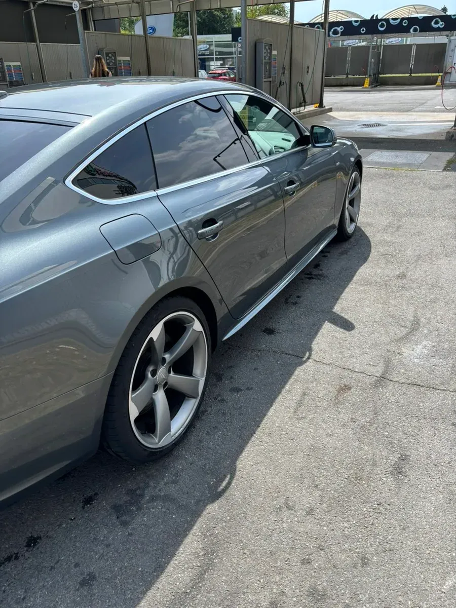 Audi A5 2013 photo 2