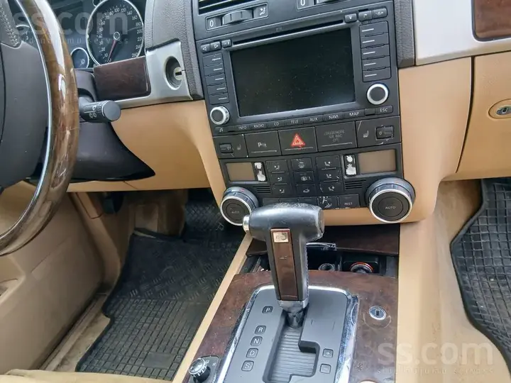 Volkswagen Touareg 2005 photo 4