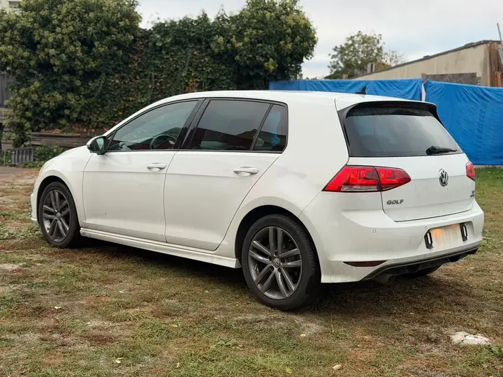 Volkswagen Golf 2014 photo 3