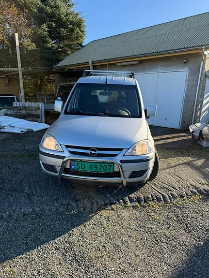 Opel Combo 2010 photo 2