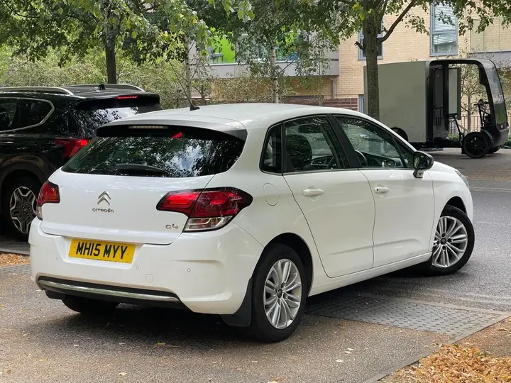 Citroen C4 2015 photo 3