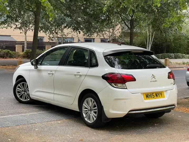 Citroen C4 2015 photo 2