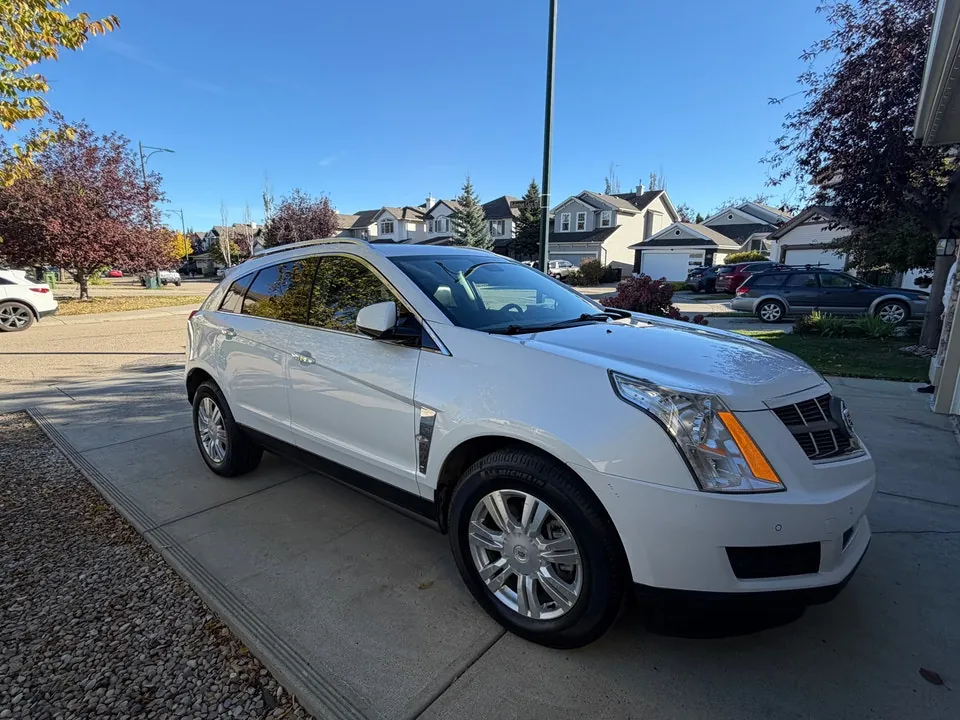 Cadillac Srx 2010 photo 2