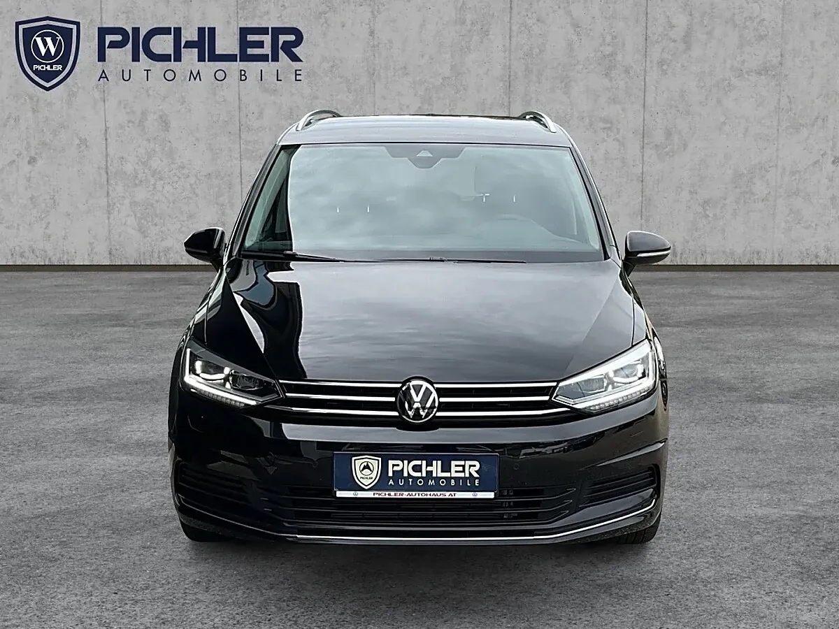 Volkswagen Touran 2025 photo 2