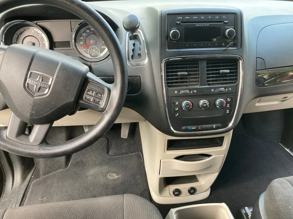 Dodge Grand Caravan 2012 photo 5