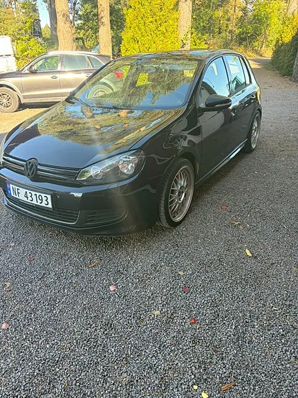 Volkswagen Golf Vi 2010 photo 2