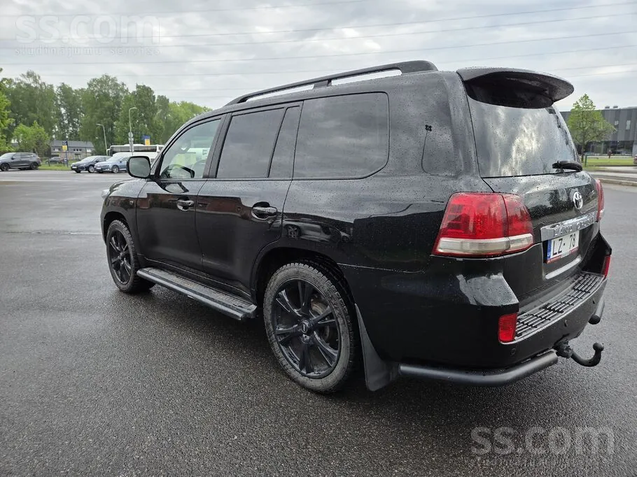 Toyota Land Cruiser 2008 photo 3