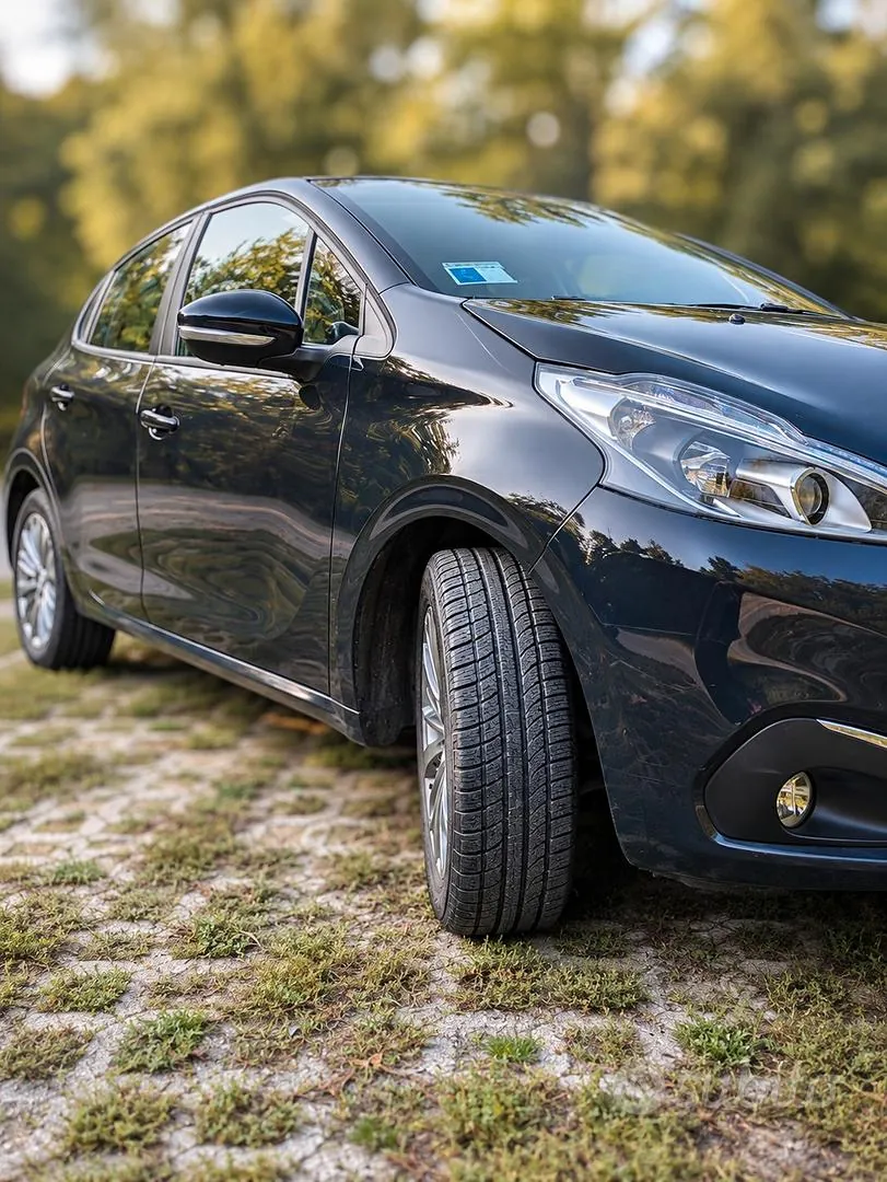 Peugeot 208 2016 photo 5