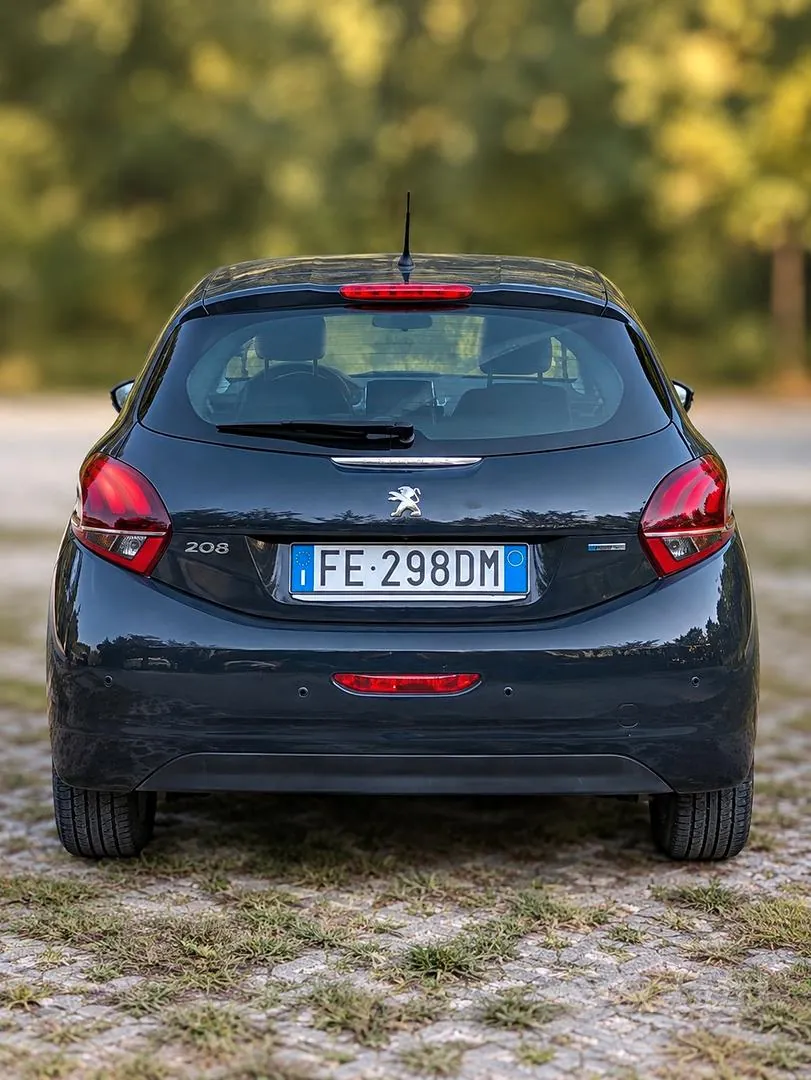Peugeot 208 2016 photo 3