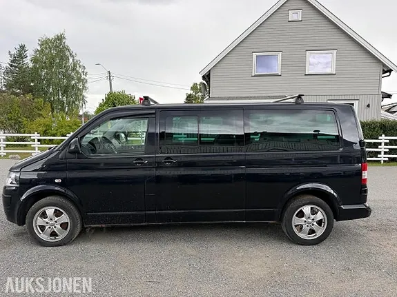 Volkswagen Caravelle 2011 photo 3