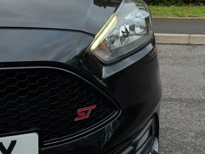 Ford Focus 2015 photo 3