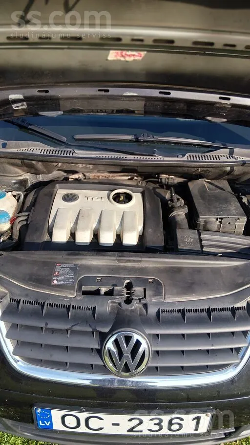Volkswagen Touran 2006 photo 2