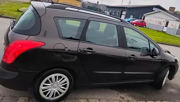 Peugeot 308 2011 photo 5