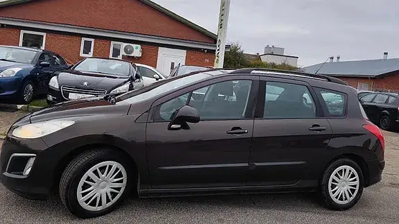 Peugeot 308 2011 photo 2