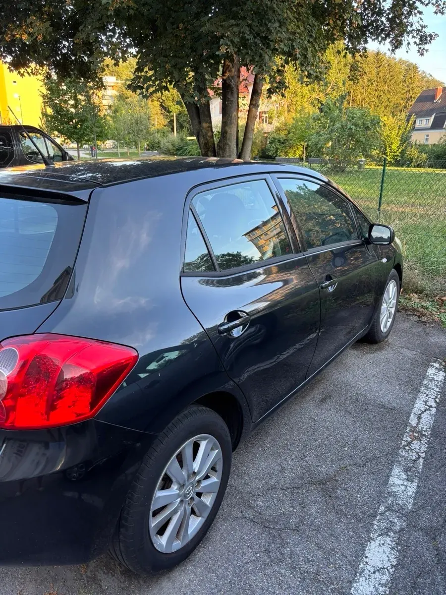 Toyota Auris 2008 photo 3