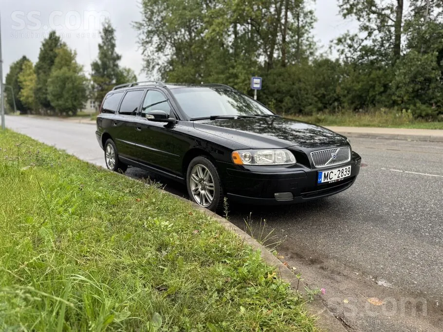 Volvo V70 2006 photo 2