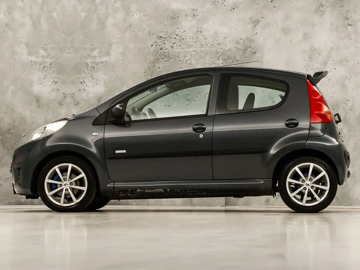 Peugeot 107 2010 photo 2