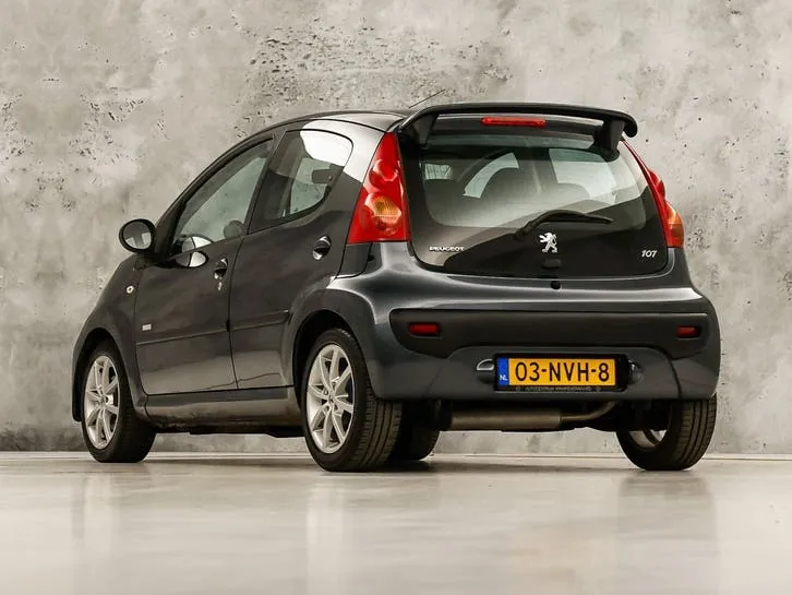 Peugeot 107 2010 photo 3