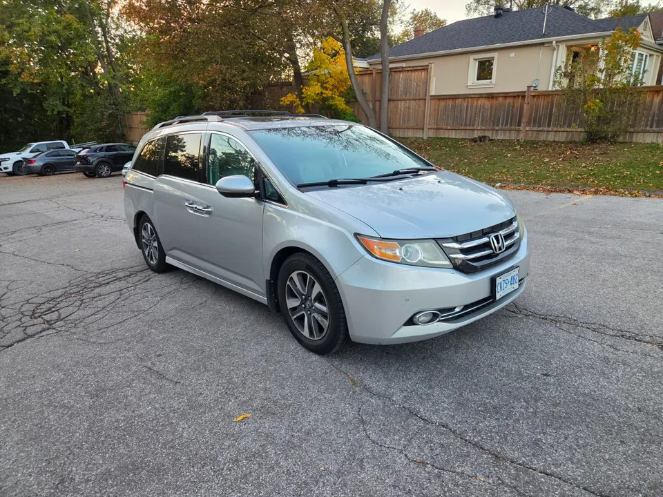 Honda Odyssey 2014 photo 2