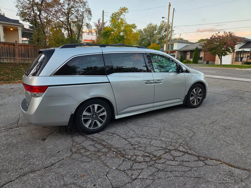 Honda Odyssey 2014 photo 3