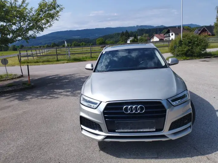 Audi Q3 2017 photo 2