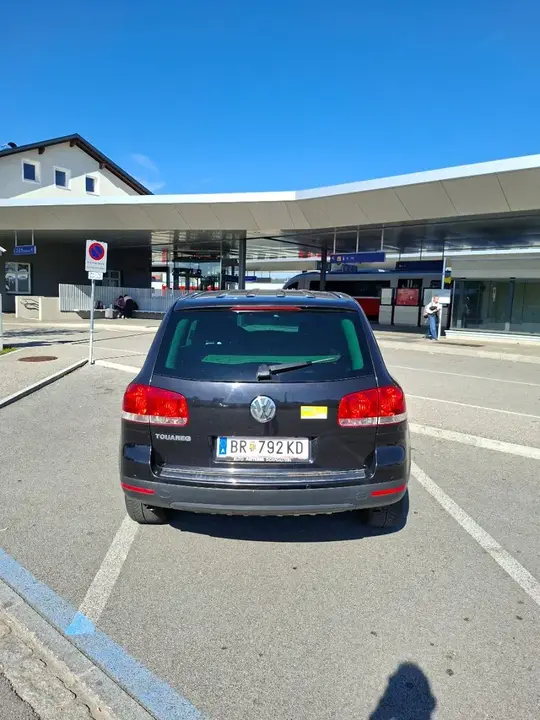 Volkswagen Touareg 2005 photo 2