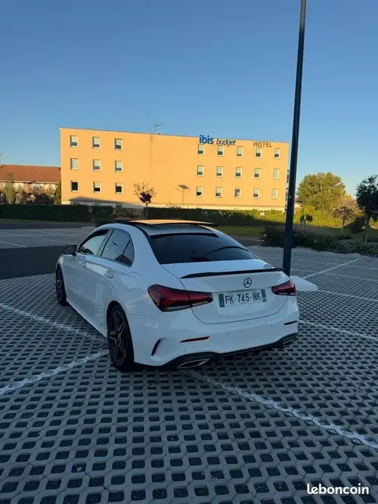 Mercedes-Benz A-Class 2019 photo 2