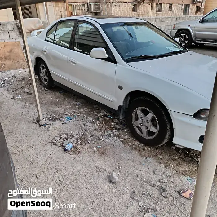 Mitsubishi Galant 2006 photo 2