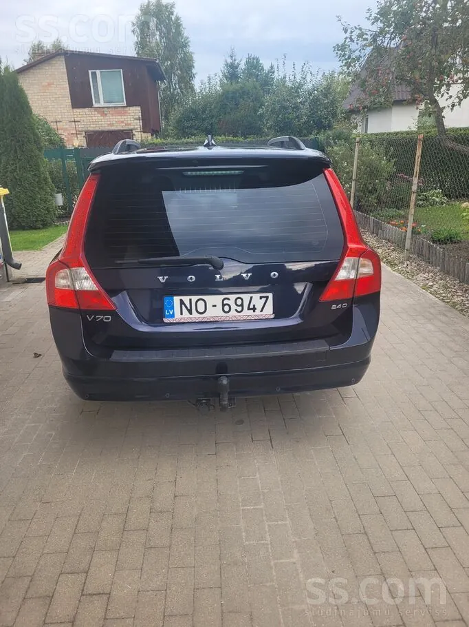 Volvo V70 2010 photo 5